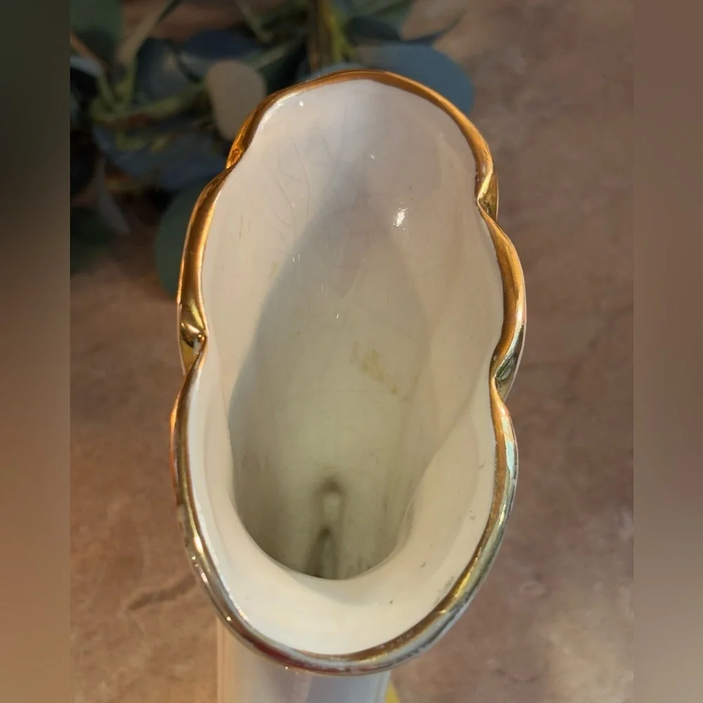 Vintage Horn O' Plenty Cornucopia Vase, Creamy White, 1940s Era